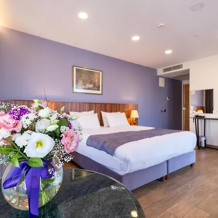 La Wisteria Boutique