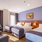 La Wisteria Boutique Hotel