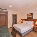 La Wisteria Boutique Hotel 4*