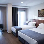 La Wisteria Boutique 4*