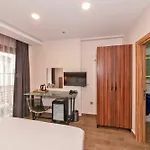 La Wisteria Boutique 4*