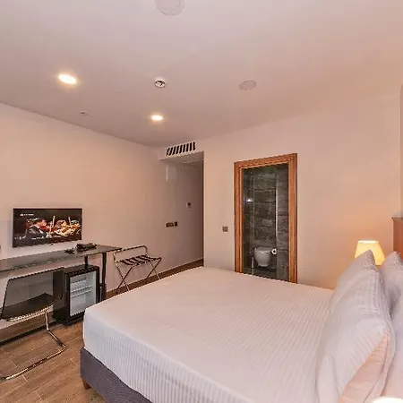 La Wisteria Boutique 4*