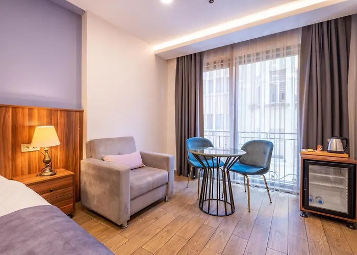 La Wisteria Boutique