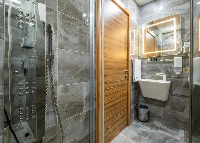 La Wisteria Boutique