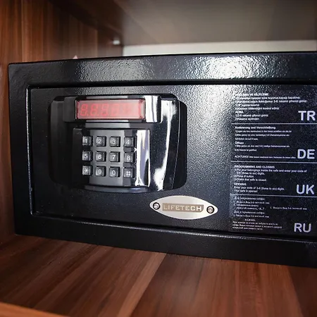 La Wisteria Boutique