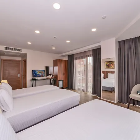 La Wisteria Boutique