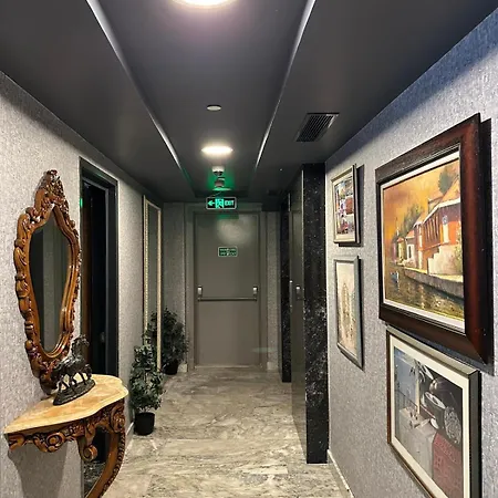 La Wisteria Boutique מלון 4*